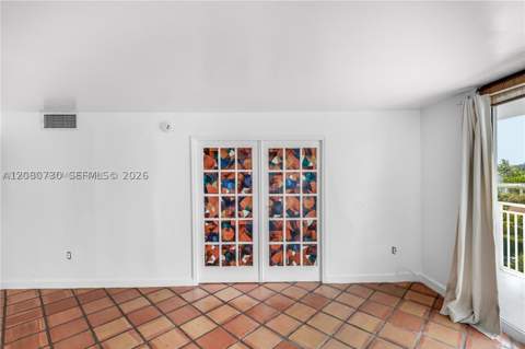 1045 10th St 402, Miami Beach FL - photo 8 of 25