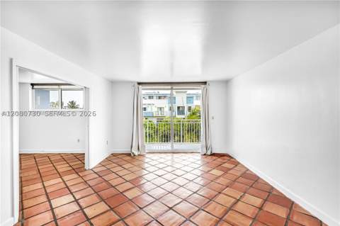 1045 10th St 402, Miami Beach FL - photo 9 of 25
