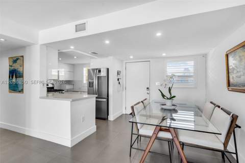 730 Pennsylvania Ave 705, Miami Beach FL - photo 8 of 26