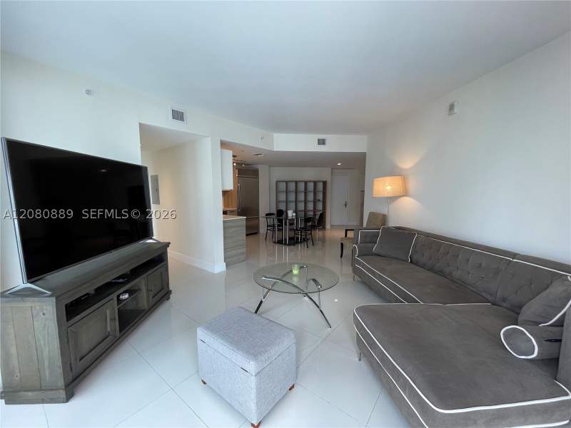 2 bedroom Condominium at 1300 Brickell Bay Dr 2010, Brickellhouse Condo, Miami — photo 4