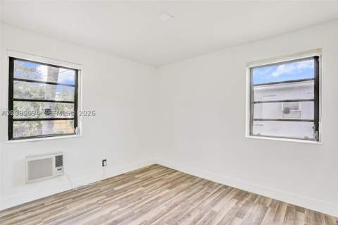 941 NE 155th Ter, North Miami Beach FL - photo 14 of 18