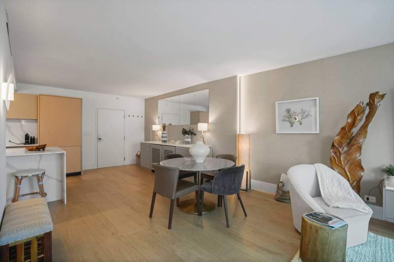 2 bedroom Condominium at 2301 Collins Avenue 407, Roney Palace Condo, Miami Beach — photo 4
