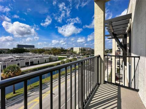 8167 NW 41st St E-410, Doral FL - photo 16 of 26