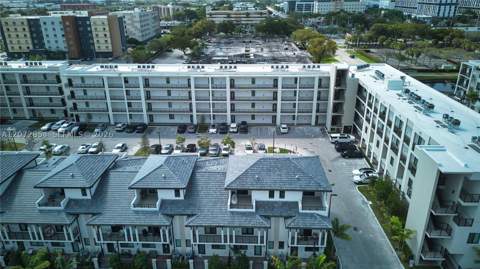 8167 NW 41st St E-410, Doral FL - photo 23 of 26