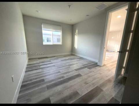 10229 NW 64th Ter 303, Doral FL - photo 10 of 23