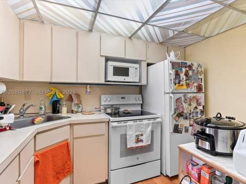 1828 SW 18th St, Miami FL - photo 14 of 54