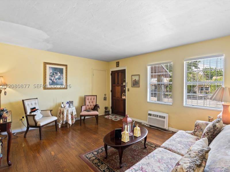 4 bedroom SingleFamilyResidence at 1828 SW 18th St, Durniers Sub Sec 3, Miami — photo 3