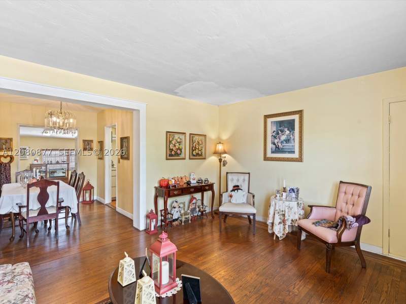 4 bedroom SingleFamilyResidence at 1828 SW 18th St, Durniers Sub Sec 3, Miami — photo 4