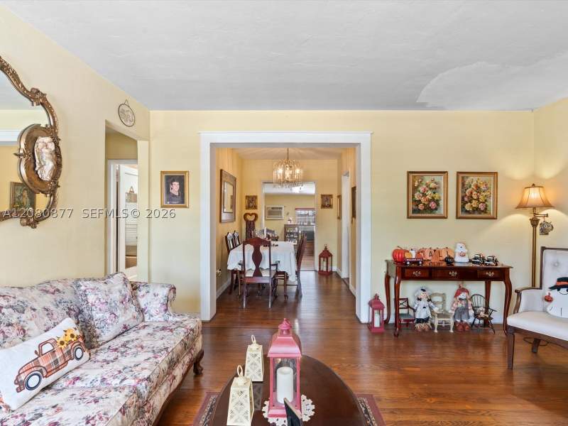 4 bedroom SingleFamilyResidence at 1828 SW 18th St, Durniers Sub Sec 3, Miami — photo 5
