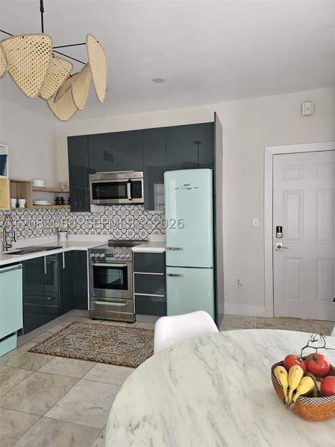 801 8th St 201, Miami Beach FL - photo 13 of 27
