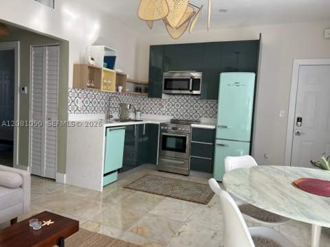 801 8th St 201, Miami Beach FL - photo 14 of 27