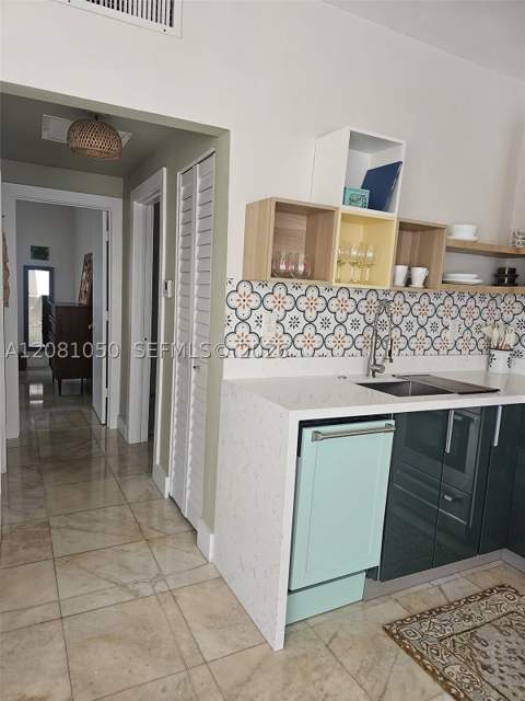 801 8th St 201, Miami Beach FL - photo 8 of 27