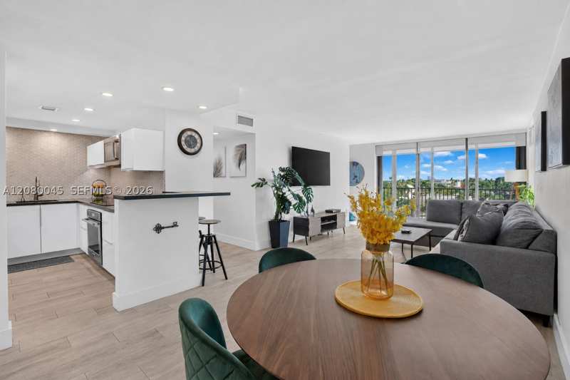 2 bedroom Condominium at 2500 NE 135th St C311, Dorset House Condo, North Miami — photo 1