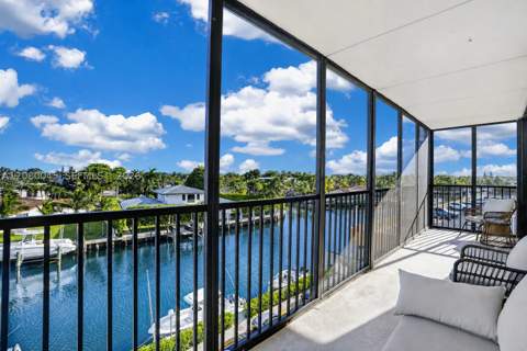 2500 NE 135th St C311, North Miami FL - photo 13 of 59