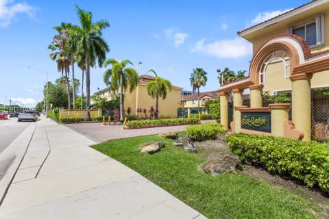 8210 NW 10th St 4, Miami FL - photo 23 of 27