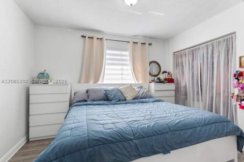8210 NW 10th St 4, Miami FL - photo 6 of 27