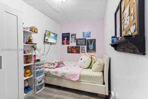 8210 NW 10th St 4, Miami FL - photo 7 of 27