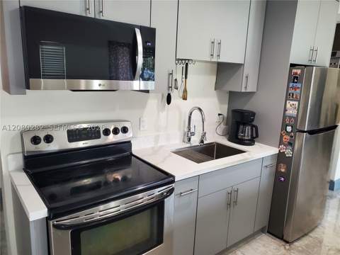 16630 SW 102nd Pl, Miami FL - photo 12 of 26