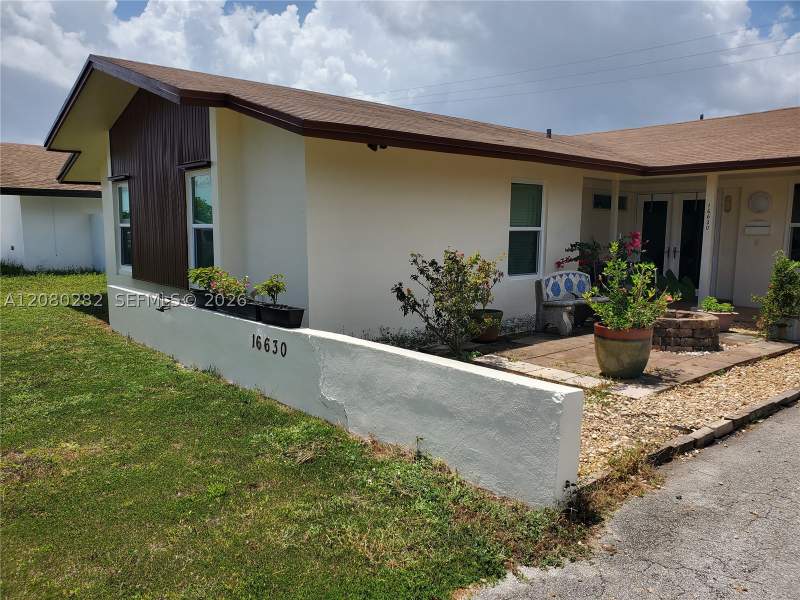4 bedroom SingleFamilyResidence at 16630 SW 102nd Pl, Samson Highlands, Miami — photo 2