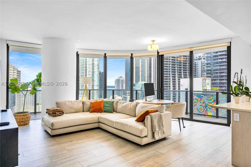 2 bedroom Condominium at 45 SW 9th St 2103, Brickell Heights East Con, Miami — photo 2