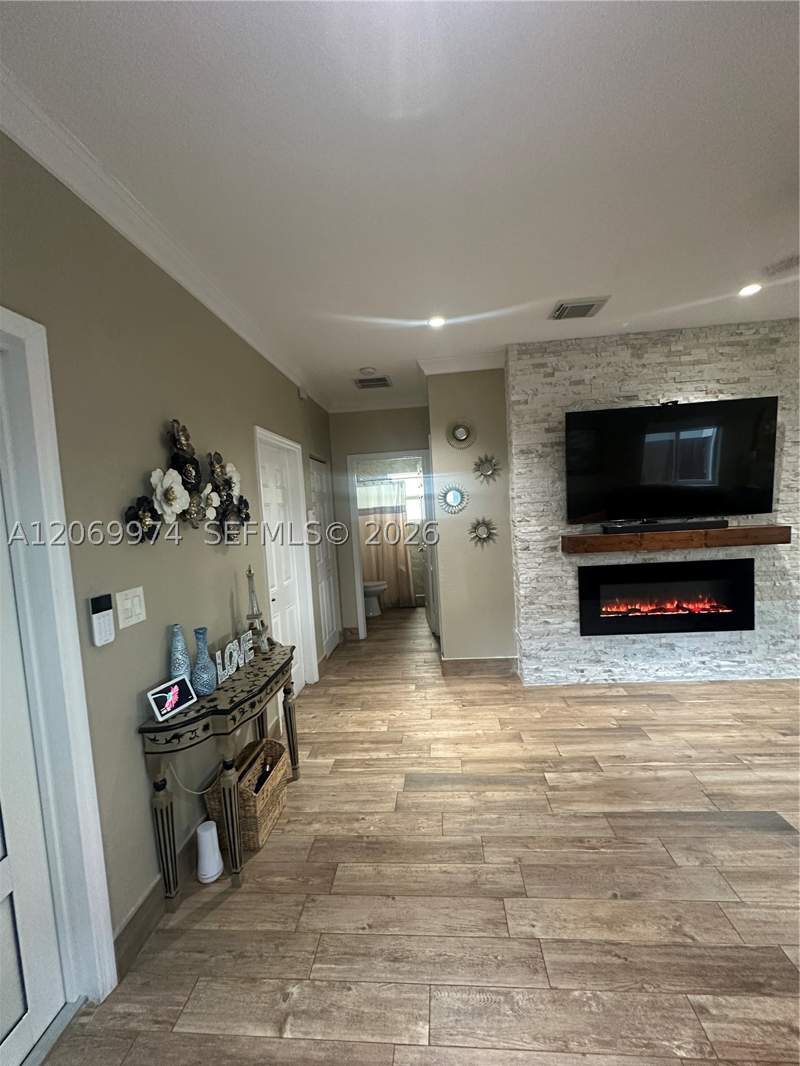 5 bedroom SingleFamilyResidence at 3134 NE 3rd Dr, Bimini At The Oasis, Homestead — photo 5