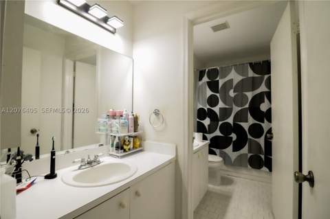 14615 SW 142nd Place Cir, Miami FL - photo 12 of 17