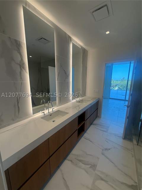 1400 Biscayne Blvd 209, Miami FL - photo 17 of 23
