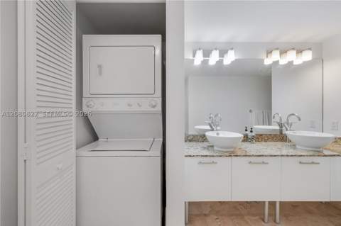 41 SE 5th St 1607, Miami FL - photo 8 of 13