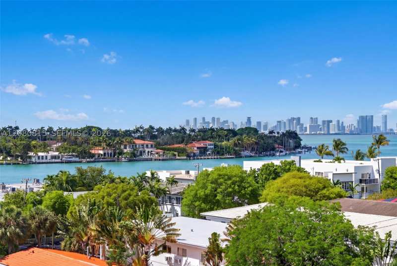 1 bedroom Condominium at 6900 Bay Dr 6B, Stanton House Condo, Miami Beach — photo 1