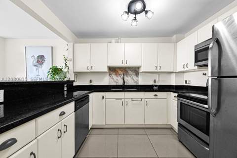 6900 Bay Dr 6B, Miami Beach FL - photo 17 of 31