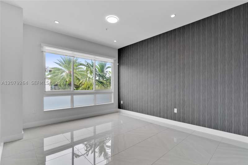 3 bedroom Townhouse at 10517 NW 66th St, Landmark At Doral, Doral — photo 1