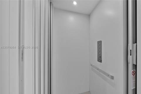 10517 NW 66th St, Doral FL - photo 11 of 42