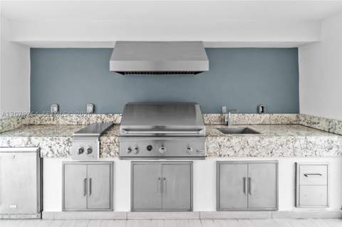 10517 NW 66th St, Doral FL - photo 14 of 42
