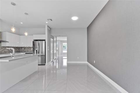 10517 NW 66th St, Doral FL - photo 6 of 42