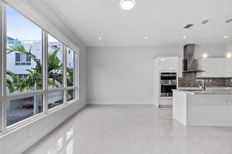 10517 NW 66th St, Doral FL - photo 7 of 42