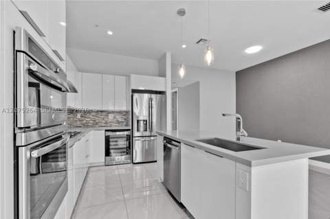 10517 NW 66th St, Doral FL - photo 8 of 42