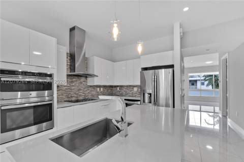 10517 NW 66th St, Doral FL - photo 9 of 42