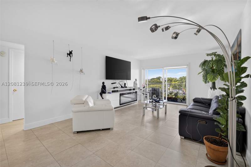 2 bedroom Condominium at 7787 SW 86th St E-409, Kings Creek So Condo, Miami — photo 5