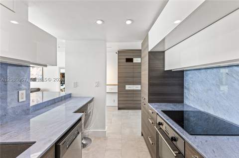 1000 West Ave 1518, Miami Beach FL - photo 9 of 25