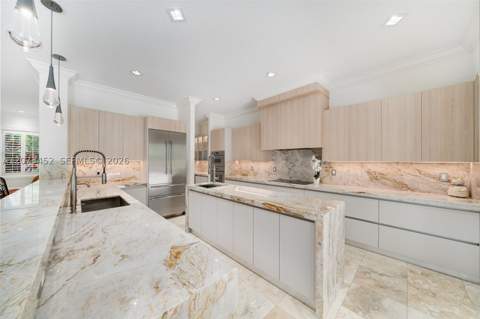 6235 Rolling Road Dr, Pinecrest FL - photo 7 of 20