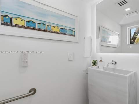 2945 Bridgeport Ave E, Coconut Grove FL - photo 10 of 42