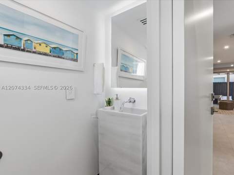2945 Bridgeport Ave E, Coconut Grove FL - photo 9 of 42
