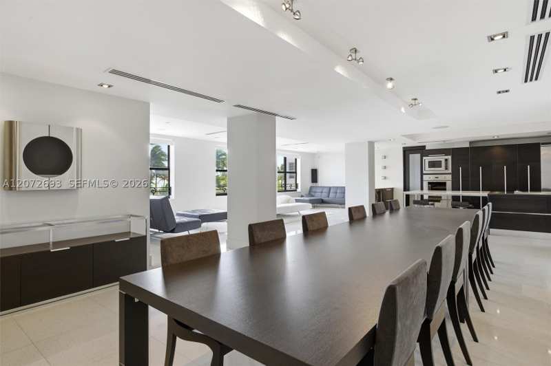 4 bedroom Condominium at 1330 Ocean Dr 3CA, The Netherland Condo, Miami Beach — photo 1