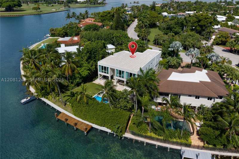 6 bedroom SingleFamilyResidence at 9407 E Broadview Dr, Bay Harbor Island, Bay Harbor Islands — photo 1