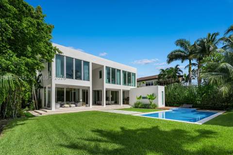 9407 E Broadview Dr, Bay Harbor Islands FL - photo 18 of 28