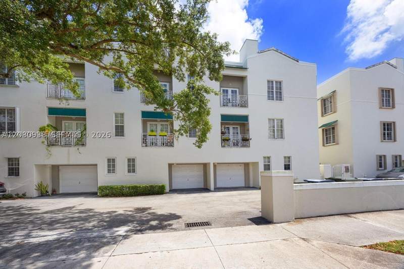 3 bedroom Townhouse at 5801 SW 74th Ter 3, The Fountains Of So Miami, South Miami — photo 3