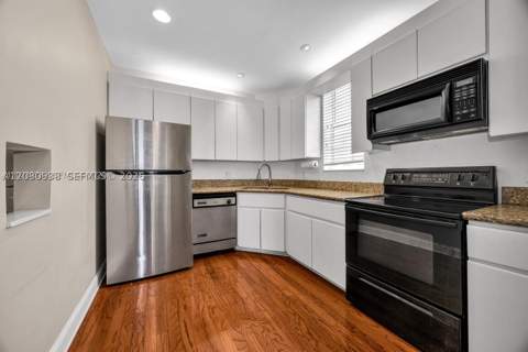5801 SW 74th Ter 3, South Miami FL - photo 9 of 29