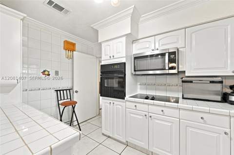 4470 NW 171st Ter, Miami Gardens FL - photo 10 of 37
