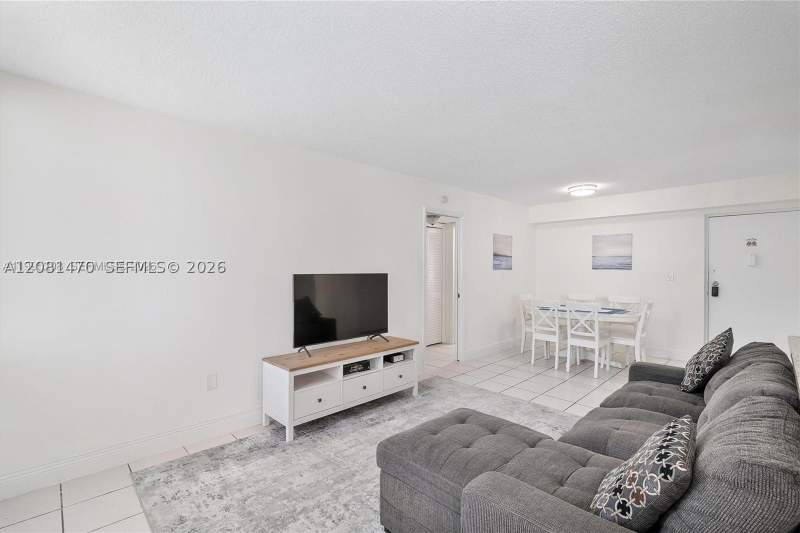2 bedroom Condominium at 250 180th Dr 158, Caribbean Breeze Condo, Sunny Isles Beach — photo 5