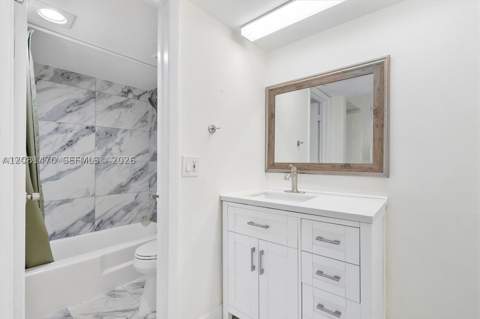 250 180th Dr 158, Sunny Isles Beach FL - photo 8 of 16